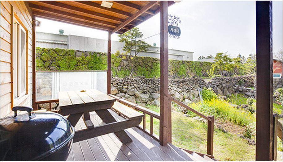 Gotjawal Geomunoreum Pension Jeju Exterior foto